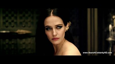 เลสเบี้ยนที่สวยงามสองคนไม่ได้แต่งตัวและทำบนเตียง วิดีโอ หนัง เอก