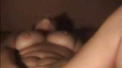 ผู้หญิงถอดกางเกงในของเธอและ cums วิดีโอ โป๊ ฝรั่ง อย่างสวยงามบนโต๊ะโปร่งใส