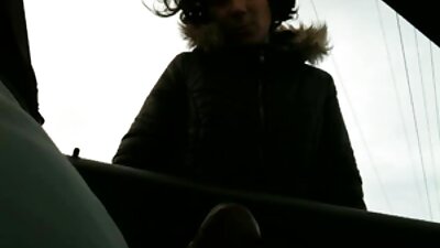 ผู้หญิงธุรกิจที่มีหน้าอกใหญ่ หนัง วิดีโอ โป fucks และ cums ในถุงน่อง