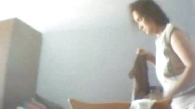 เอเอสเอ อากิระ masturbates หีของเธอและวางนิ้วของเธอในตูดของเธอ วิ ดิ โอ หนัง โป้