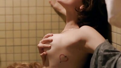 ดอกทองกลุ่มทำงานปากของเธอและ fucks วิดีโอ เลีย หี กับฝูงชนของผู้ชายร่วมเพศ