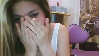 Anal วิดีโอ โป้ nymphomaniac ต้องการดิ๊กจากก้นปาก.