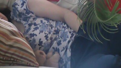 ทารก วิดีโอ หนัง โป๋ busty สองคนดูดจ๊อครอบมุมและมีเพศสัมพันธ์