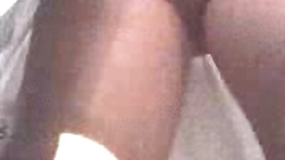 หญิงสาวพิงกำแพงโรงนาและ cums วิดีโอ เลีย หี จากการช่วยตัวเองด้วยของเล่น